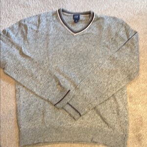 GAP Gray V-Neck Sweater with Classic Knit Design